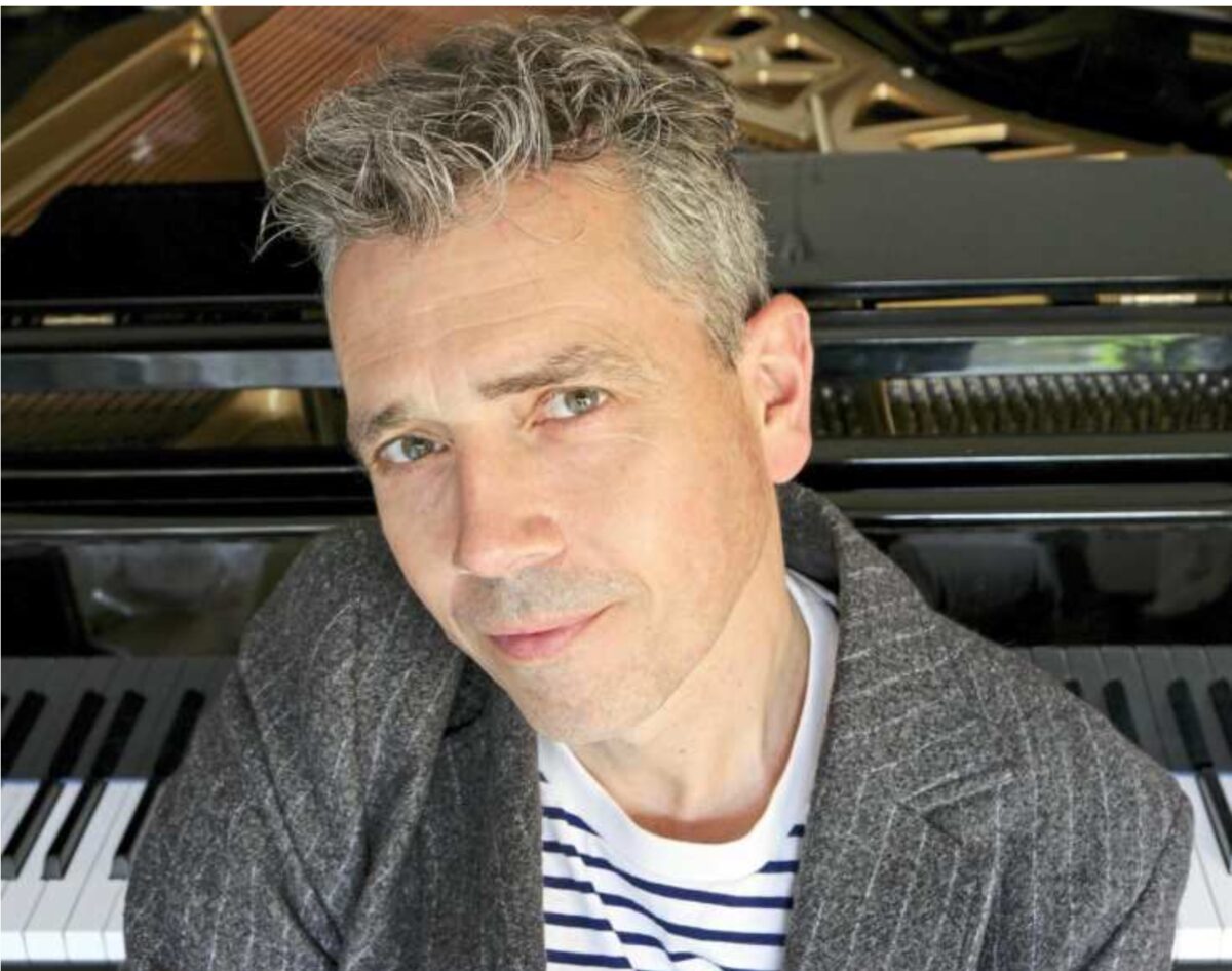 Die Spiegelfechter-Ole Hoffmann & Rainer Granzin (piano) › Das Blaue vom Himmel